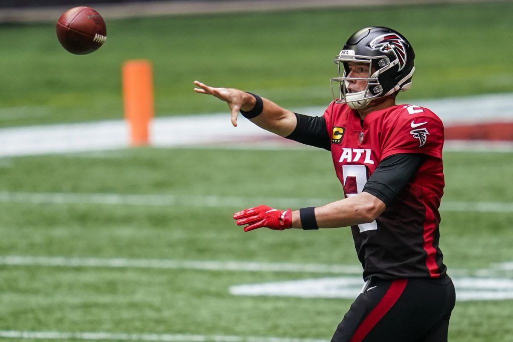 Matt Ryan throws football