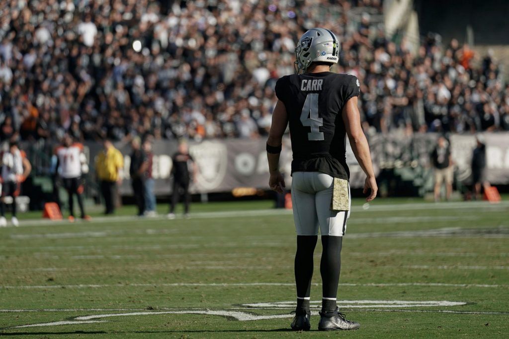 Derek Carr on field for Raiders