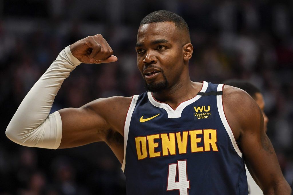 Paul Millsap flexes