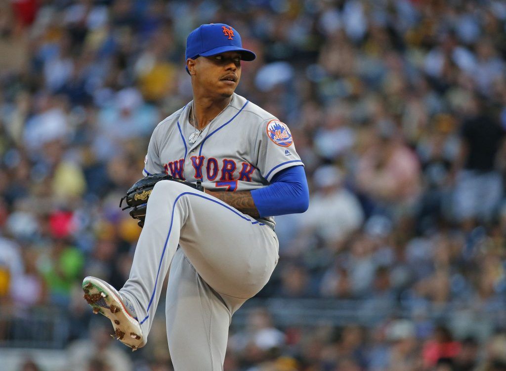 Marcus Stroman throws a pitch