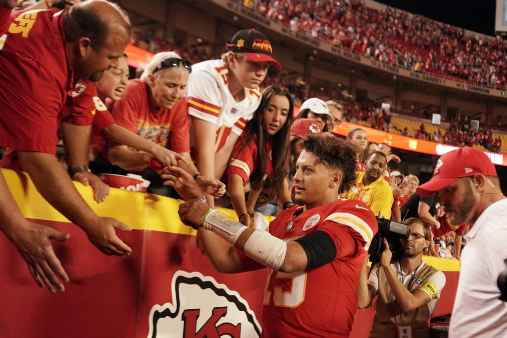 Mahomes Arrowhead